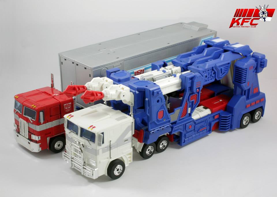 Citizen Stack and MP10 Optimus Prime in truck modes